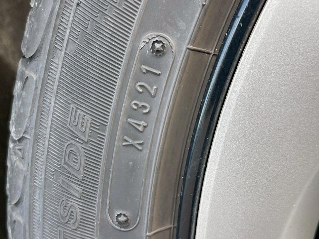 プリウス ♪A “ツーリングセレクション” パーキングアシスト ブラインドスポットモニター レザーシート シートヒーター AC100V電源 レーダークルーズコントロール 純正9インチSDナビ ETC クリアランスソナー ヘッドアップディスプレイ(24枚目)