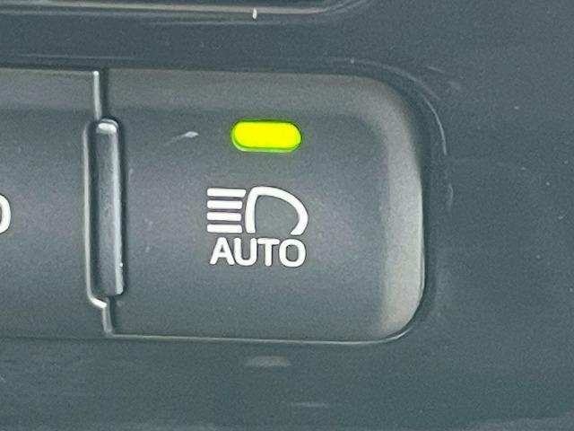 プリウス ♪A “ツーリングセレクション” パーキングアシスト ブラインドスポットモニター レザーシート シートヒーター AC100V電源 レーダークルーズコントロール 純正9インチSDナビ ETC クリアランスソナー ヘッドアップディスプレイ(57枚目)
