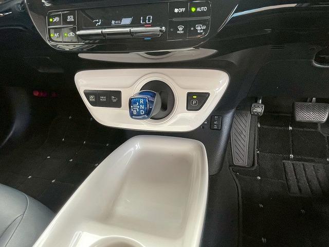 プリウス ♪A “ツーリングセレクション” パーキングアシスト ブラインドスポットモニター レザーシート シートヒーター AC100V電源 レーダークルーズコントロール 純正9インチSDナビ ETC クリアランスソナー ヘッドアップディスプレイ(68枚目)