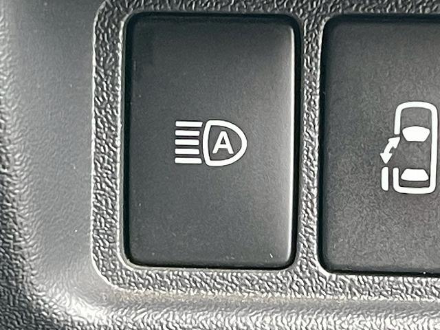 ハイエースワゴン GL 電動スライドドア 助手席エアバック AC100V電源 トヨタセーフティセンス レーンキープアシスト 純正SDナビ バックカメラ LEDヘッドライト ETC スマートキー プッシュスタート(62枚目)