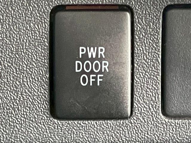 ハイエースワゴン GL 電動スライドドア 助手席エアバック AC100V電源 トヨタセーフティセンス レーンキープアシスト 純正SDナビ バックカメラ LEDヘッドライト ETC スマートキー プッシュスタート(70枚目)