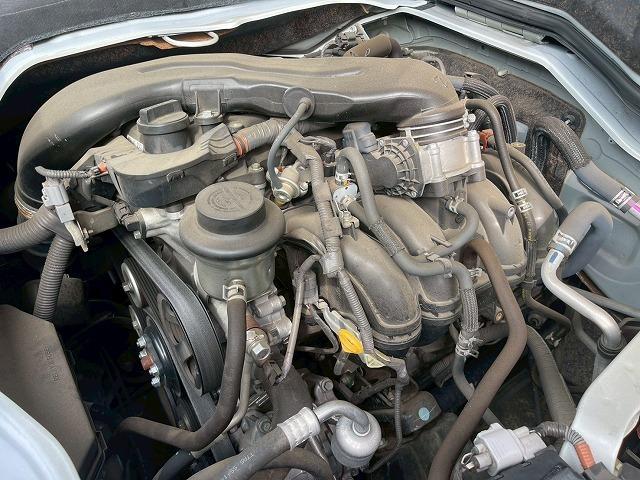 ハイエースワゴン GL 電動スライドドア 助手席エアバック AC100V電源 トヨタセーフティセンス レーンキープアシスト 純正SDナビ バックカメラ LEDヘッドライト ETC スマートキー プッシュスタート(79枚目)