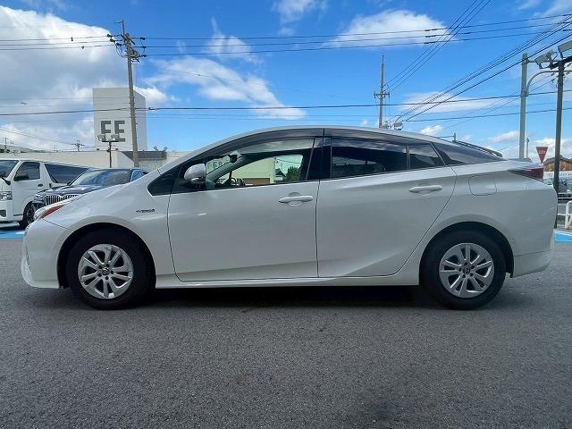 TOYOTA PRIUS S SAFETY PLUS