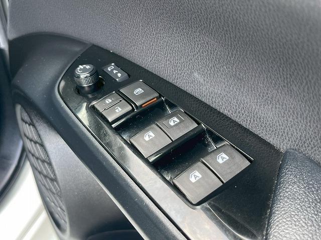 TOYOTA PRIUS S SAFETY PLUS