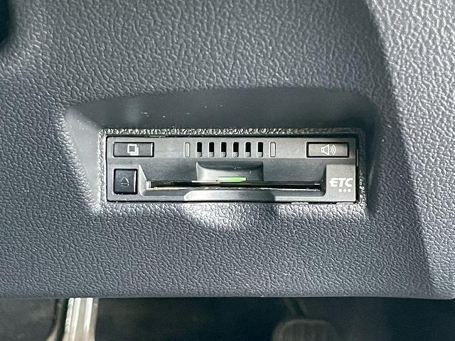 TOYOTA PRIUS S SAFETY PLUS