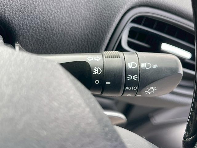 TOYOTA PRIUS S SAFETY PLUS