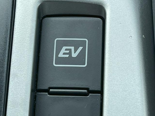 TOYOTA PRIUS ALPHA G