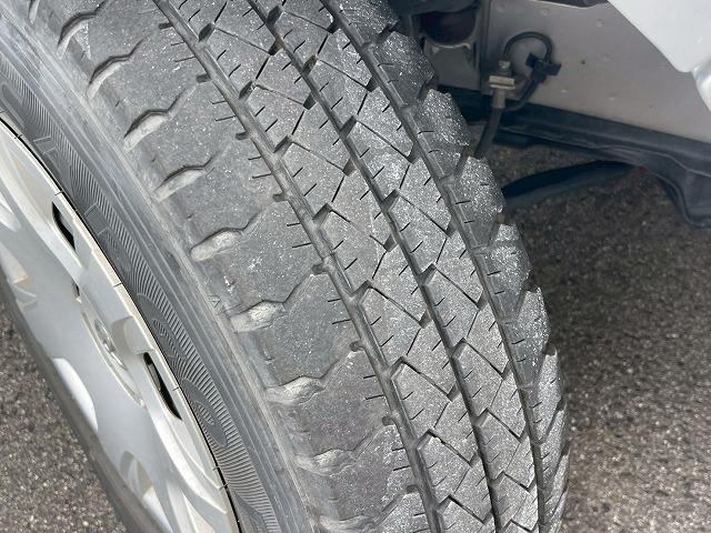 ハイエースバン DXGLパッケージ トヨタセーフティセンス メモリナビ バックカメラ フルセグTV レーンキープアシスト オートライト キーレスエントリー ヘッドライトレベライザー オートハイビーム ステアリングスイッチ(21枚目)