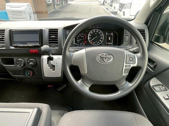 ハイエースバン DXGLパッケージ トヨタセーフティセンス メモリナビ バックカメラ フルセグTV レーンキープアシスト オートライト キーレスエントリー ヘッドライトレベライザー オートハイビーム ステアリングスイッチ(44枚目)