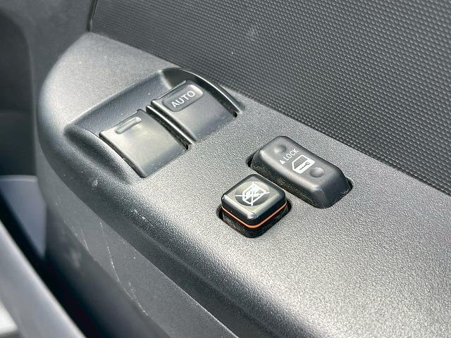 ハイエースバン DXGLパッケージ トヨタセーフティセンス メモリナビ バックカメラ フルセグTV レーンキープアシスト オートライト キーレスエントリー ヘッドライトレベライザー オートハイビーム ステアリングスイッチ(50枚目)