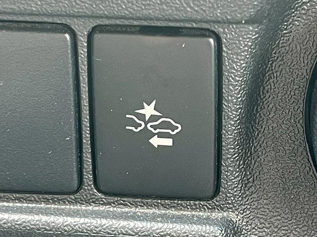 ハイエースバン DXGLパッケージ トヨタセーフティセンス メモリナビ バックカメラ フルセグTV レーンキープアシスト オートライト キーレスエントリー ヘッドライトレベライザー オートハイビーム ステアリングスイッチ(61枚目)