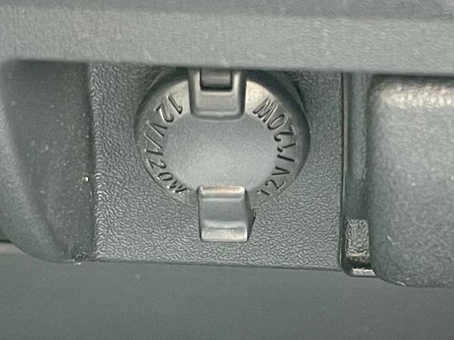 ハイエースバン DXGLパッケージ トヨタセーフティセンス メモリナビ バックカメラ フルセグTV レーンキープアシスト オートライト キーレスエントリー ヘッドライトレベライザー オートハイビーム ステアリングスイッチ(62枚目)