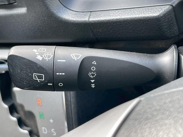 ハイエースバン DXGLパッケージ トヨタセーフティセンス メモリナビ バックカメラ フルセグTV レーンキープアシスト オートライト キーレスエントリー ヘッドライトレベライザー オートハイビーム ステアリングスイッチ(64枚目)