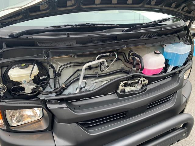 ハイエースワゴン VANLIFEオリジナル ベガ 新車 電動ドア 全周囲カメラ アルパインナビ 電子レンジ 冷蔵庫 丸目ヘッドライト ヴァレンティテール ジャオスマッドガード 後席モニター 衝突軽減ブレーキ スマートキー プッシュスタート 走行充電(30枚目)