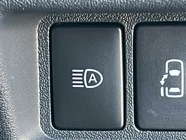 ハイエースバン スーパーGL ダークプライム2 両側電動スライドドア ハーフレザーシート オートマチックハイビーム クリアランスソナー フォグライト 衝突軽減ブレーキ スマートキー プッシュスタート ディーゼル 車線逸脱警報 助手席エアバック(4枚目)