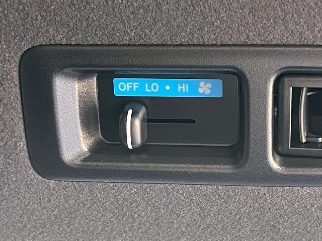 ハイエースバン スーパーGL ダークプライム2 両側電動スライドドア ハーフレザーシート オートマチックハイビーム クリアランスソナー フォグライト 衝突軽減ブレーキ スマートキー プッシュスタート ディーゼル 車線逸脱警報 助手席エアバック(37枚目)