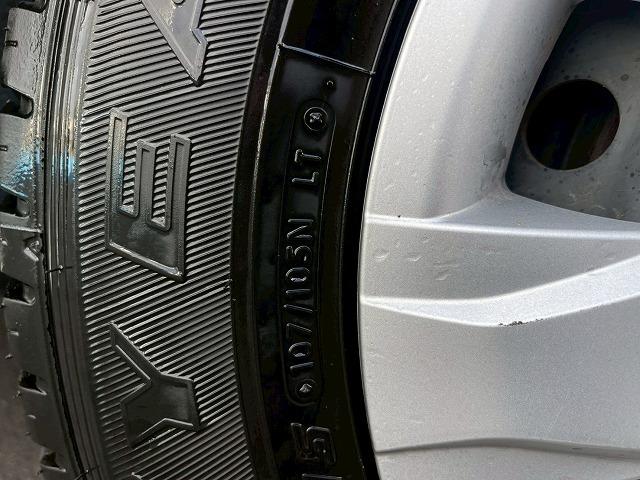 ハイエースバン スーパーGL 純正ナビ バックカメラ 衝突軽減ブレーキ ディーゼル スマートキー プッシュスタート 電動格納ミラー フォグライト オートマチックハイビーム クリアランスソナー AC100V電源 車線逸脱警報 ETC(25枚目)