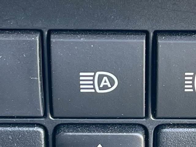 ランドクルーザープラド TX“Lパッケージ・Matt Black Edition”7 特別仕様車 サンルーフ 全周囲カメラ クリアランスソナー シートベンチレーション レーダークルーズコントロール オートマチックハイビーム スマートキー プッシュスタート 7人乗り 3列シート(7枚目)