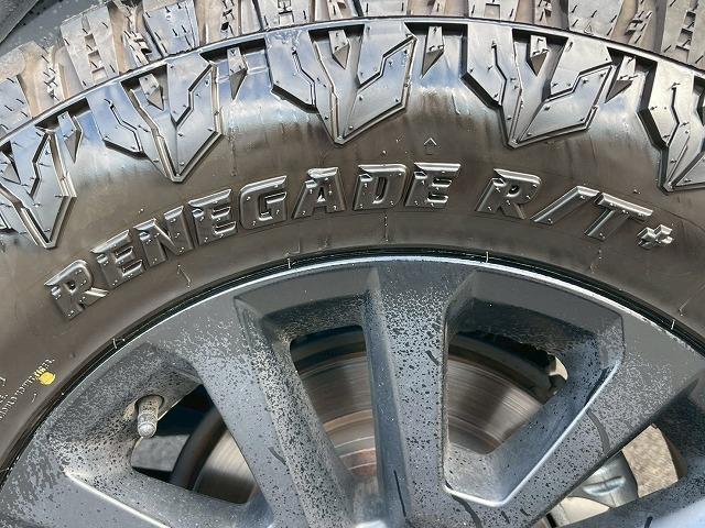 ランドクルーザープラド TX“Lパッケージ・Matt Black Edition”7 特別仕様車 サンルーフ 全周囲カメラ クリアランスソナー シートベンチレーション レーダークルーズコントロール オートマチックハイビーム スマートキー プッシュスタート 7人乗り 3列シート(22枚目)