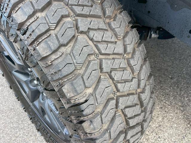 ランドクルーザープラド TX“Lパッケージ・Matt Black Edition”7 特別仕様車 サンルーフ 全周囲カメラ クリアランスソナー シートベンチレーション レーダークルーズコントロール オートマチックハイビーム スマートキー プッシュスタート 7人乗り 3列シート(26枚目)