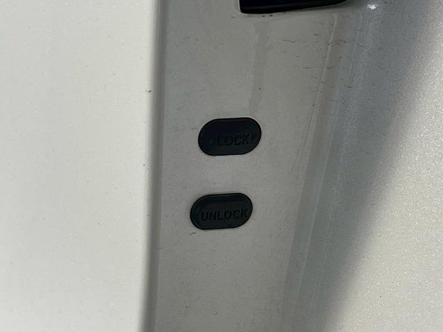 ランドクルーザープラド TX“Lパッケージ・Matt Black Edition”7 特別仕様車 サンルーフ 全周囲カメラ クリアランスソナー シートベンチレーション レーダークルーズコントロール オートマチックハイビーム スマートキー プッシュスタート 7人乗り 3列シート(31枚目)