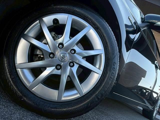 プリウスアルファ S チューン ブラックII ワンオーナー 純正ナビ レーダークルーズコントロール オートマチックハイビーム ビルトインETC オートライト シートヒーター スマートキー プッシュスタート フルセグ 先行発進アラート フォグライト(19枚目)