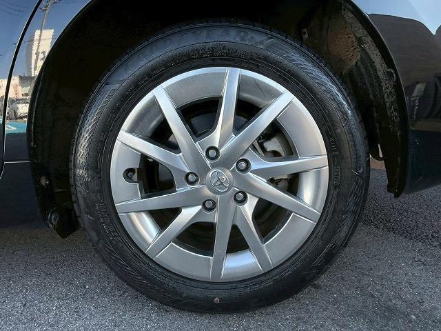 プリウスアルファ S チューン ブラックII ワンオーナー 純正ナビ レーダークルーズコントロール オートマチックハイビーム ビルトインETC オートライト シートヒーター スマートキー プッシュスタート フルセグ 先行発進アラート フォグライト(21枚目)