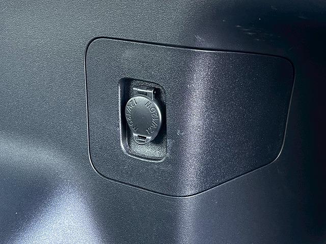 プリウスアルファ S チューン ブラックII ワンオーナー 純正ナビ レーダークルーズコントロール オートマチックハイビーム ビルトインETC オートライト シートヒーター スマートキー プッシュスタート フルセグ 先行発進アラート フォグライト(29枚目)