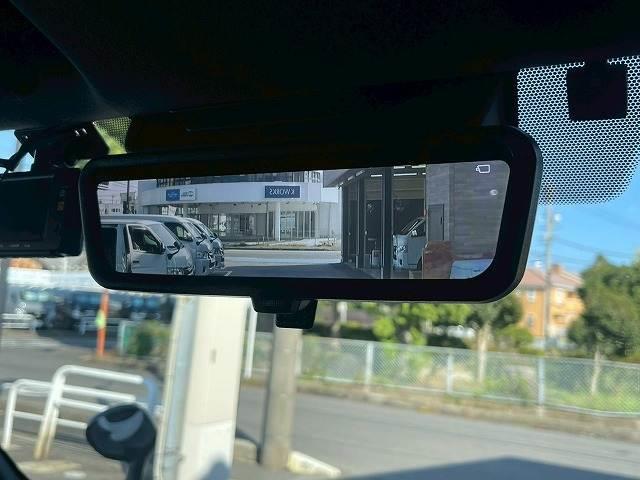 ハイエースバン スーパーGL ダークプライムII 純正ナビ 後席モニター 全周囲カメラ 社外17インチアルミホイール AC100V電源 オートマチックハイビーム 衝突軽減ブレーキ 車線逸脱警報 スマートキー プッシュスタート デジタルインナーミラー(5枚目)