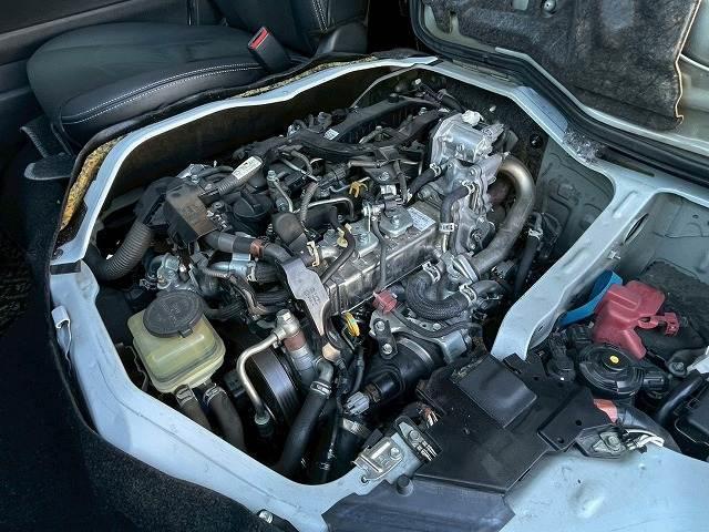 ハイエースバン スーパーGL ダークプライムII 純正ナビ 後席モニター 全周囲カメラ 社外17インチアルミホイール AC100V電源 オートマチックハイビーム 衝突軽減ブレーキ 車線逸脱警報 スマートキー プッシュスタート デジタルインナーミラー(18枚目)