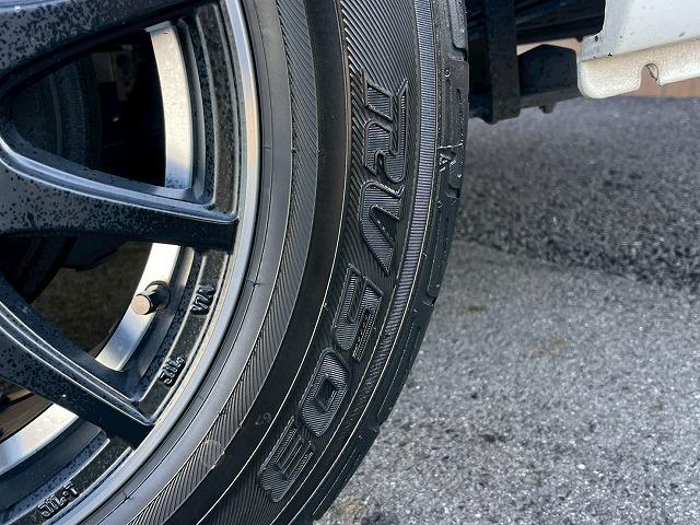 ハイエースバン スーパーGL ダークプライムII 純正ナビ 後席モニター 全周囲カメラ 社外17インチアルミホイール AC100V電源 オートマチックハイビーム 衝突軽減ブレーキ 車線逸脱警報 スマートキー プッシュスタート デジタルインナーミラー(23枚目)