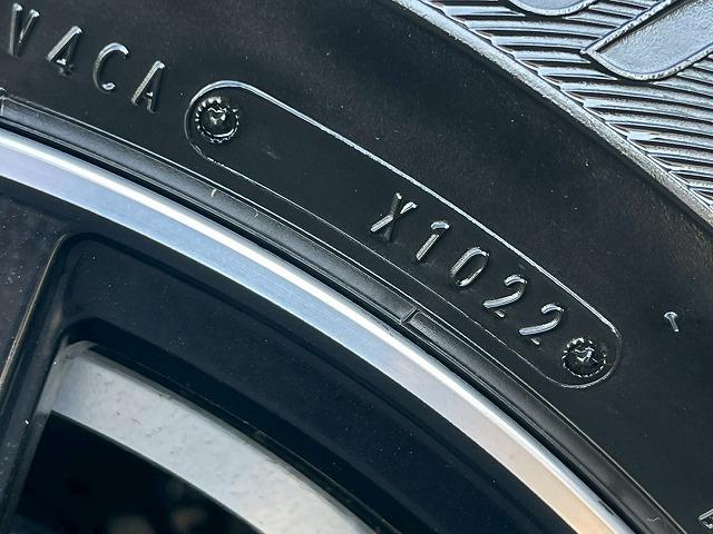 ハイエースバン スーパーGL ダークプライムII 純正ナビ 後席モニター 全周囲カメラ 社外17インチアルミホイール AC100V電源 オートマチックハイビーム 衝突軽減ブレーキ 車線逸脱警報 スマートキー プッシュスタート デジタルインナーミラー(24枚目)