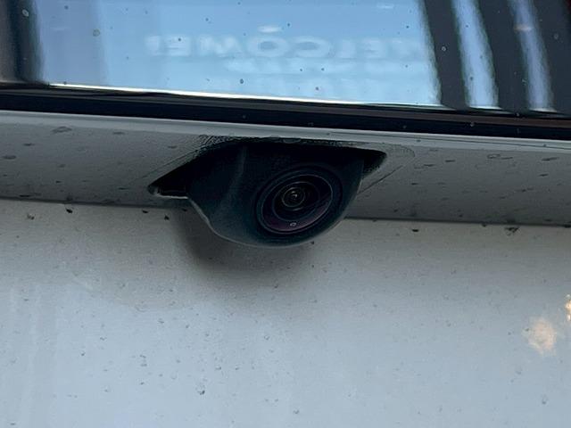 ハイエースバン スーパーGL ダークプライムII 純正ナビ 後席モニター 全周囲カメラ 社外17インチアルミホイール AC100V電源 オートマチックハイビーム 衝突軽減ブレーキ 車線逸脱警報 スマートキー プッシュスタート デジタルインナーミラー(30枚目)