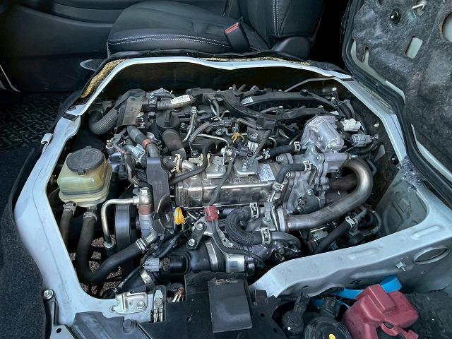 ハイエースバン スーパーGL ダークプライムII 純正ナビ 後席モニター 全周囲カメラ 社外17インチアルミホイール AC100V電源 オートマチックハイビーム 衝突軽減ブレーキ 車線逸脱警報 スマートキー プッシュスタート デジタルインナーミラー(36枚目)