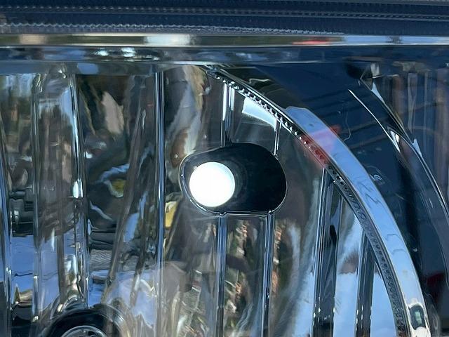 ハイエースバン スーパーGL ダークプライムII 純正ナビ 後席モニター 全周囲カメラ 社外17インチアルミホイール AC100V電源 オートマチックハイビーム 衝突軽減ブレーキ 車線逸脱警報 スマートキー プッシュスタート デジタルインナーミラー(40枚目)