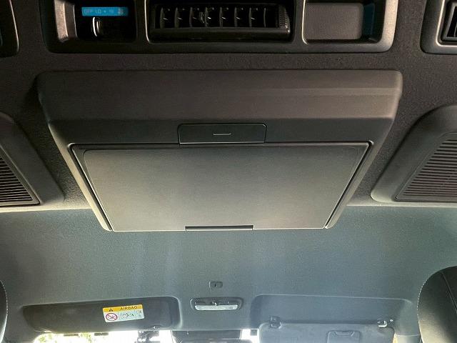 ハイエースバン スーパーGL ダークプライムII 純正ナビ 後席モニター 全周囲カメラ 社外17インチアルミホイール AC100V電源 オートマチックハイビーム 衝突軽減ブレーキ 車線逸脱警報 スマートキー プッシュスタート デジタルインナーミラー(49枚目)