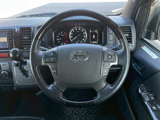 ハイエースバン スーパーGL ダークプライムII 純正ナビ 後席モニター 全周囲カメラ 社外17インチアルミホイール AC100V電源 オートマチックハイビーム 衝突軽減ブレーキ 車線逸脱警報 スマートキー プッシュスタート デジタルインナーミラー(57枚目)