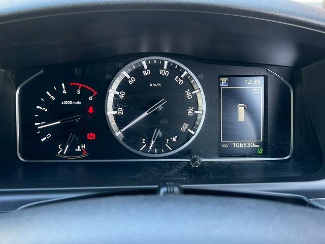 ハイエースバン スーパーGL ダークプライムII 純正ナビ 後席モニター 全周囲カメラ 社外17インチアルミホイール AC100V電源 オートマチックハイビーム 衝突軽減ブレーキ 車線逸脱警報 スマートキー プッシュスタート デジタルインナーミラー(58枚目)