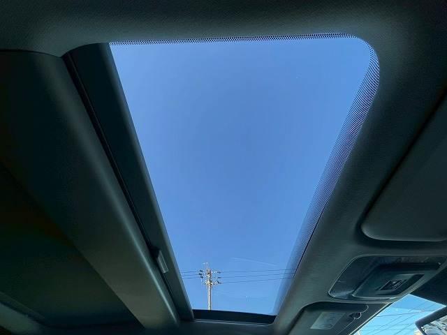 プリウス Z パノラマルーフ デジタルインナーミラー 純正12.3型ディスプレイオーディオ クリアランスソナー ブラインドスポットモニター シートベンチレーション 電動リアゲート AC100V電源 レーダークルコン(4枚目)
