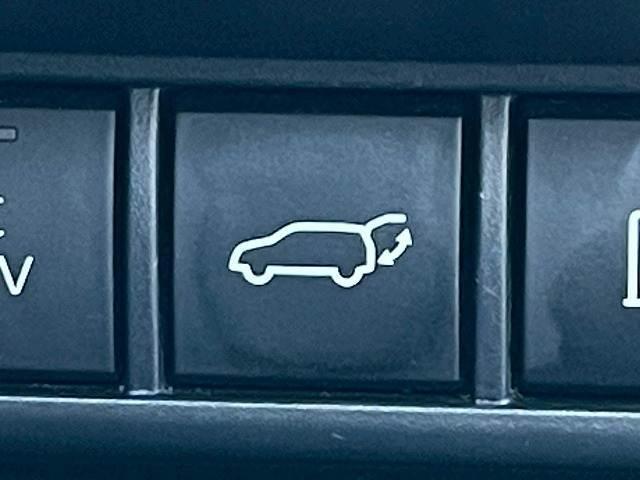 プリウス Z パノラマルーフ デジタルインナーミラー 純正12.3型ディスプレイオーディオ クリアランスソナー ブラインドスポットモニター シートベンチレーション 電動リアゲート AC100V電源 レーダークルコン(9枚目)