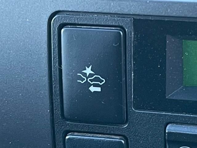 ハイエースバン スーパーGL ダークプライムII 純正ナビ デジタルインナーミラー AC100V クリアランスソナー バックカメラ オートマチックハイビーム スマートキー プッシュスタート 衝突軽減ブレーキ フルセグTV オートエアコン ETC(5枚目)