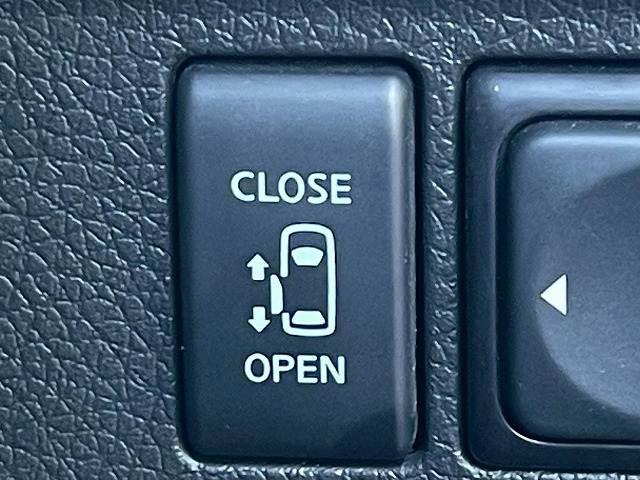 キャラバン グランドプレミアムGX 純正ナビ 電動スライドドア 全周囲カメラ インテリキー プッシュスタート フルセグTV ワンタッチパワースライドドア エマージェンシーブレーキ リアクーラー リアヒーター 純正ナビ連動ETC2.0(5枚目)