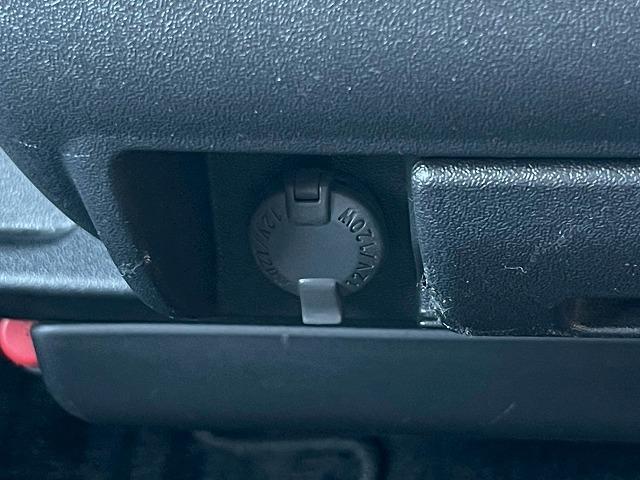 ハイエースバン スーパーGL 衝突軽減ブレーキ フルセグTVナビ ETC スマートキー プッシュスタート AC100V LEDヘッドライト フォグライト オートマチックハイビーム バックカメラ 助手席エアバック 車線逸脱警報(65枚目)