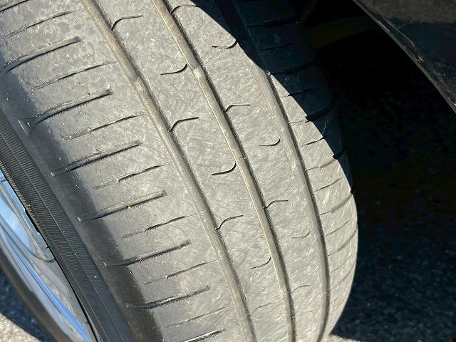 プリウス Ｓ　ワンオーナー　モデリスタエアロ　純正ナビ　レーダークルーズコントロール　スマートキー　プッシュスタート　オートマチックハイビーム　車線逸脱警報　衝突軽減ブレーキ　オートライト　クリアランスソナー（26枚目）