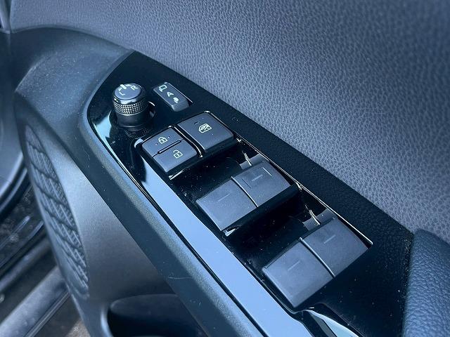 プリウス Ｓ　ワンオーナー　モデリスタエアロ　純正ナビ　レーダークルーズコントロール　スマートキー　プッシュスタート　オートマチックハイビーム　車線逸脱警報　衝突軽減ブレーキ　オートライト　クリアランスソナー（40枚目）