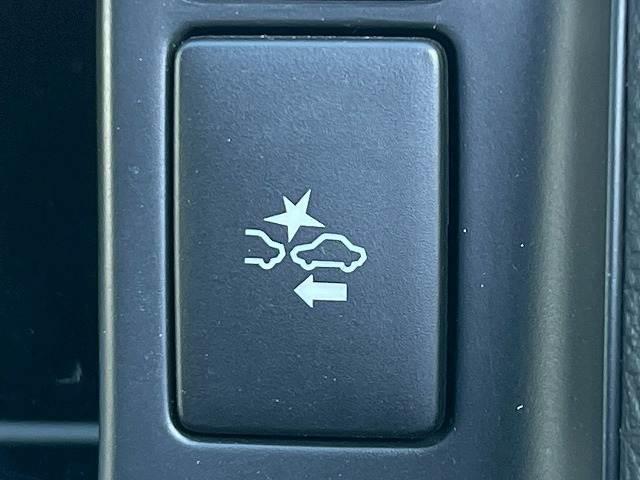 ハイエースバン スーパーＧＬダークプライム２　１１型アルパインナビ　モデリスタエアロ　全周囲カメラ　両側電動スライドドア　衝突軽減ブレーキ　オートマチックハイビーム　スマートキー　プッシュスタート　ＡＣ１００Ｖ電源　ＨＤＭＩ接続可　フルセグＴＶ（7枚目）