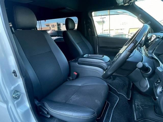 ハイエースバン スーパーＧＬダークプライム２　１１型アルパインナビ　モデリスタエアロ　全周囲カメラ　両側電動スライドドア　衝突軽減ブレーキ　オートマチックハイビーム　スマートキー　プッシュスタート　ＡＣ１００Ｖ電源　ＨＤＭＩ接続可　フルセグＴＶ（11枚目）