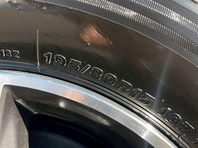 ハイエースバン スーパーＧＬダークプライム２　１１型アルパインナビ　モデリスタエアロ　全周囲カメラ　両側電動スライドドア　衝突軽減ブレーキ　オートマチックハイビーム　スマートキー　プッシュスタート　ＡＣ１００Ｖ電源　ＨＤＭＩ接続可　フルセグＴＶ（24枚目）