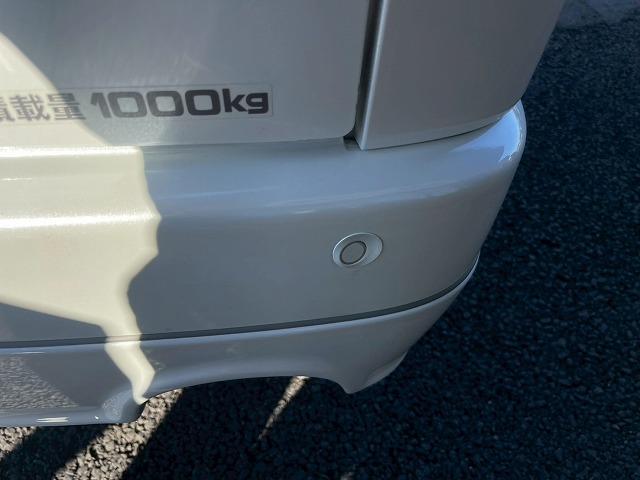 ハイエースバン スーパーＧＬダークプライム２　１１型アルパインナビ　モデリスタエアロ　全周囲カメラ　両側電動スライドドア　衝突軽減ブレーキ　オートマチックハイビーム　スマートキー　プッシュスタート　ＡＣ１００Ｖ電源　ＨＤＭＩ接続可　フルセグＴＶ（31枚目）