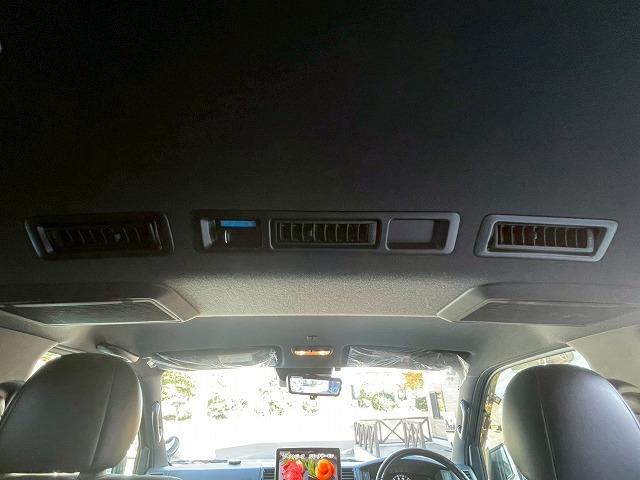 ハイエースバン スーパーＧＬダークプライム２　１１型アルパインナビ　モデリスタエアロ　全周囲カメラ　両側電動スライドドア　衝突軽減ブレーキ　オートマチックハイビーム　スマートキー　プッシュスタート　ＡＣ１００Ｖ電源　ＨＤＭＩ接続可　フルセグＴＶ（45枚目）